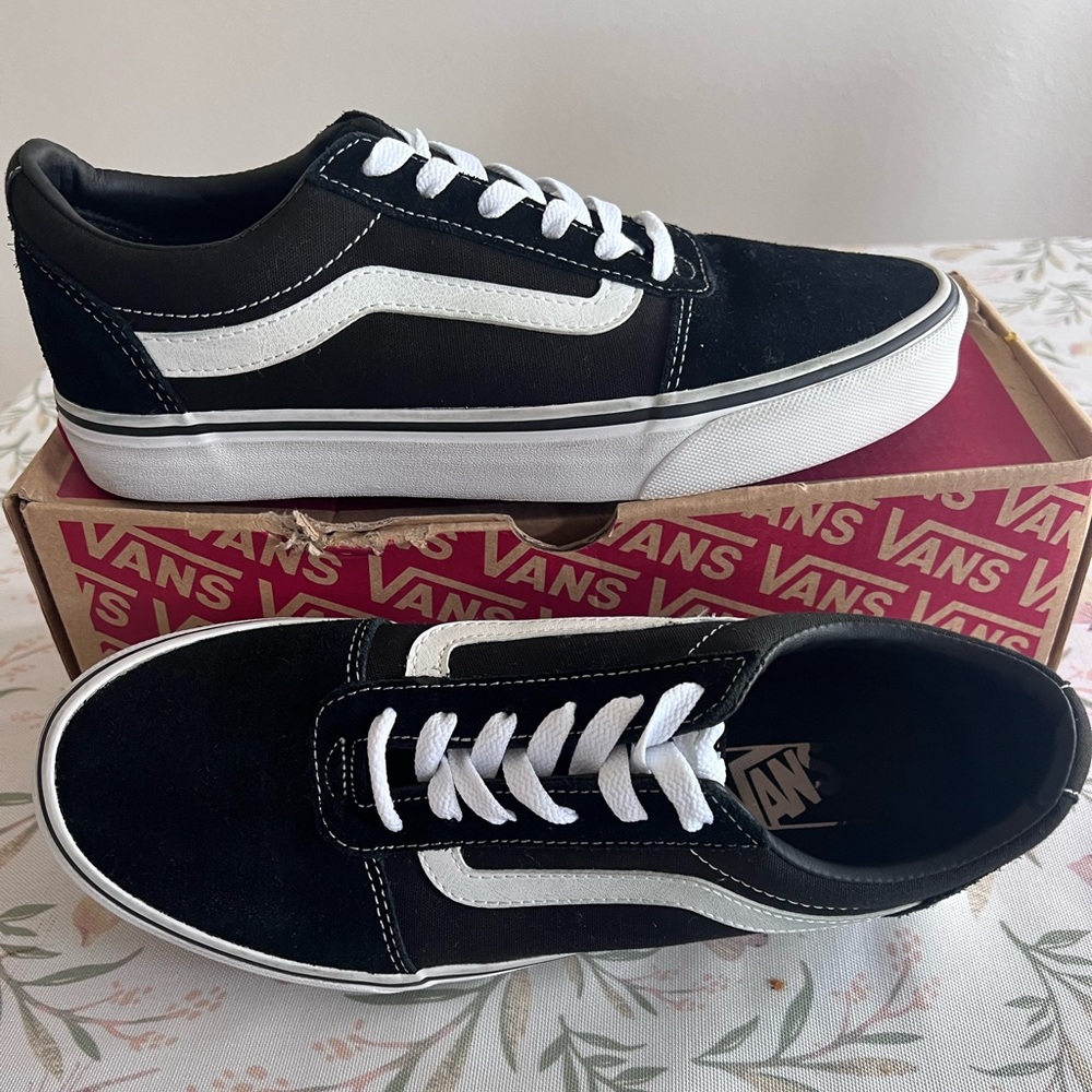 Vans Ward Black/Suede Lo Sneaker